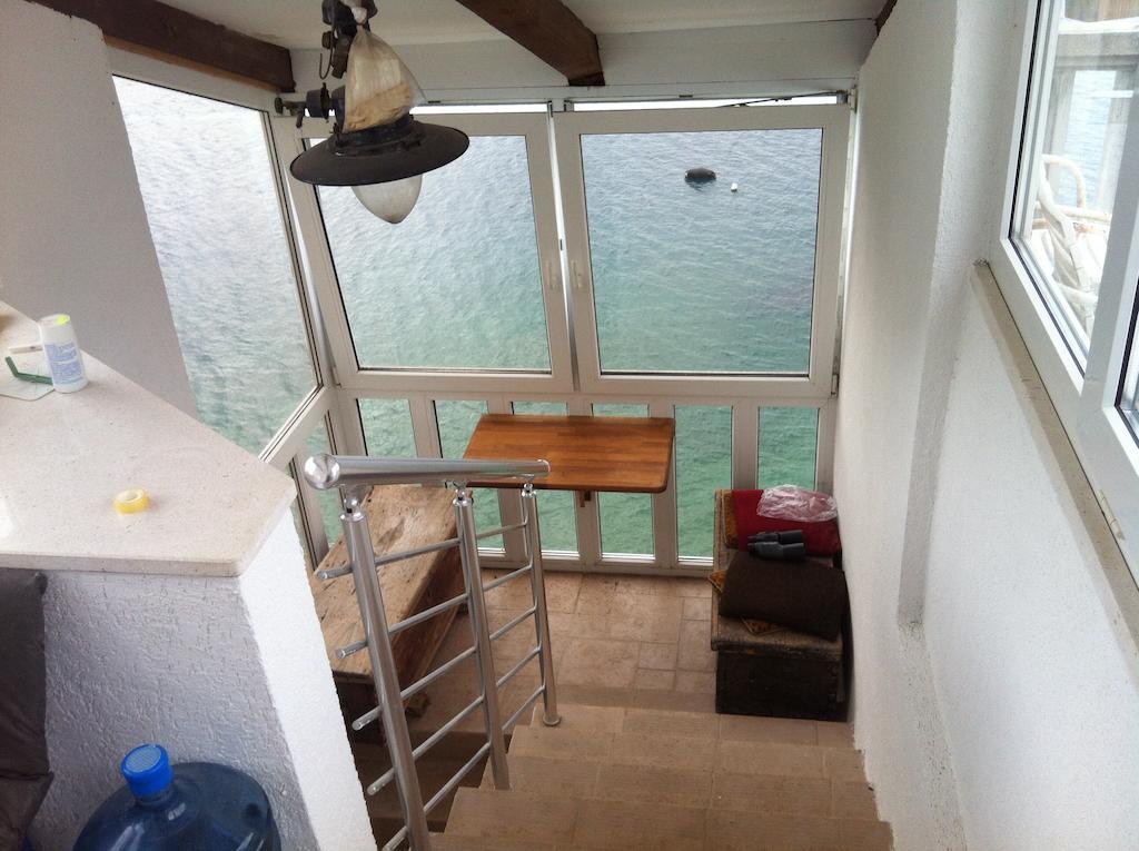 Frog Creek Apartment